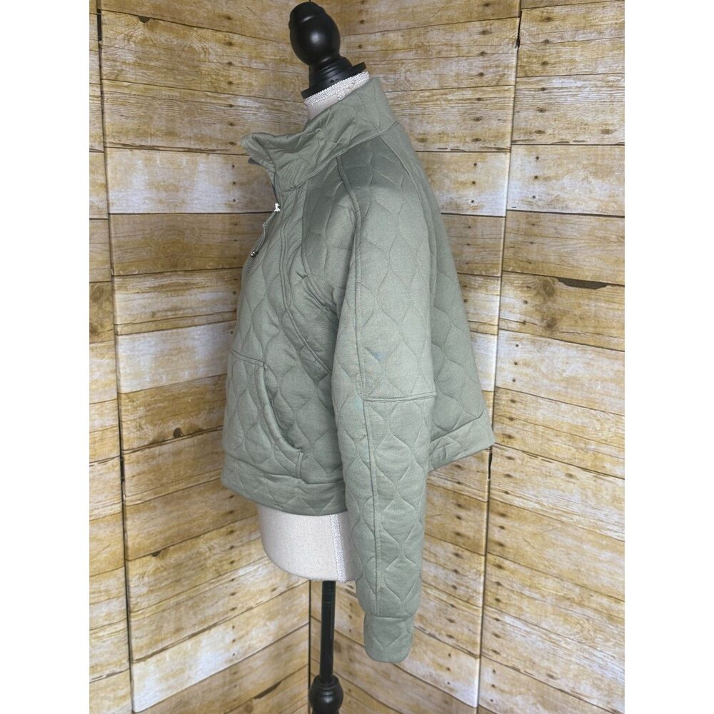 BETTER TOGETHER QUILTED PULL OVER TOP SIZE. LARGE - Picture 3 of 5